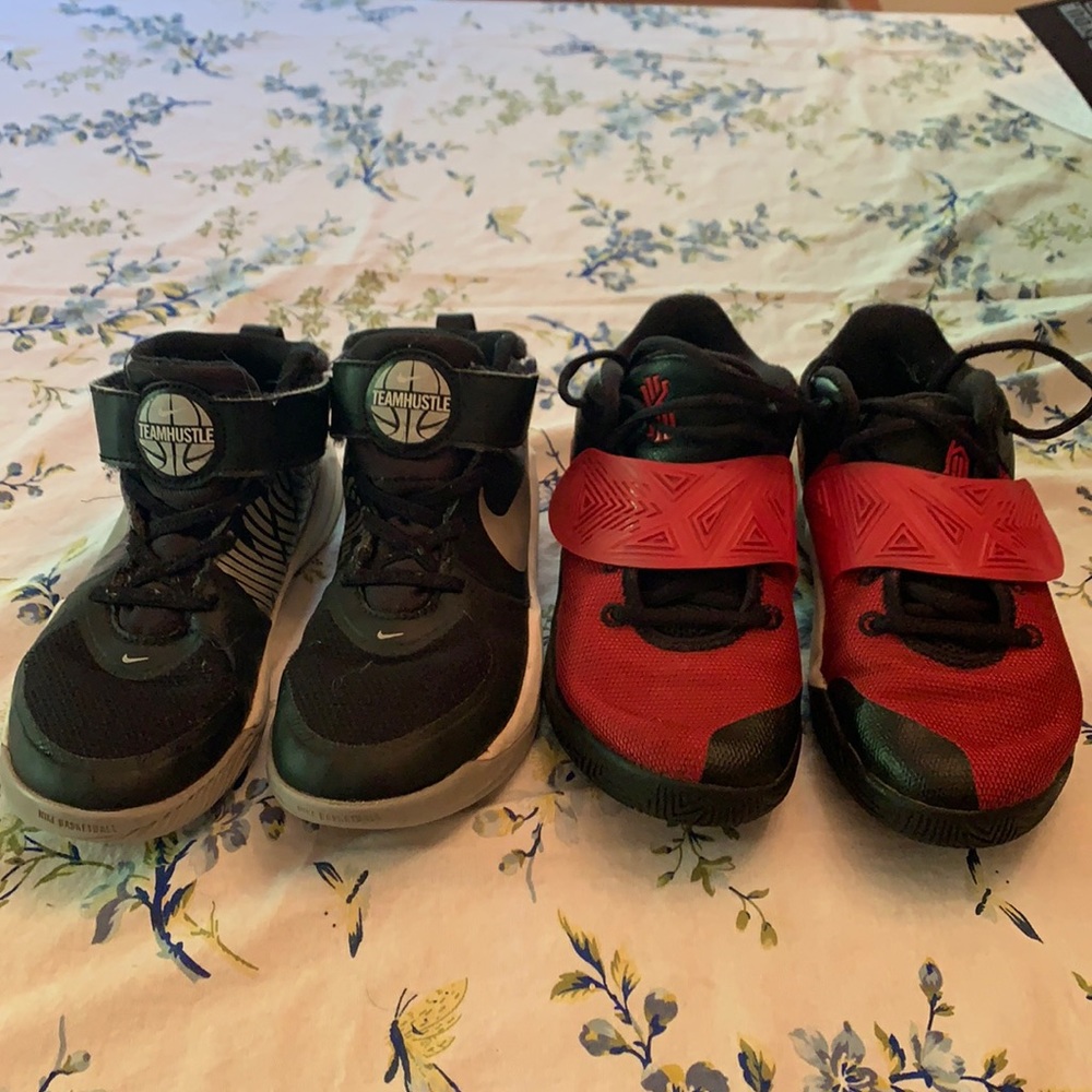 Nike Youth Bundle! Size 2 and 2.5 Nikes
